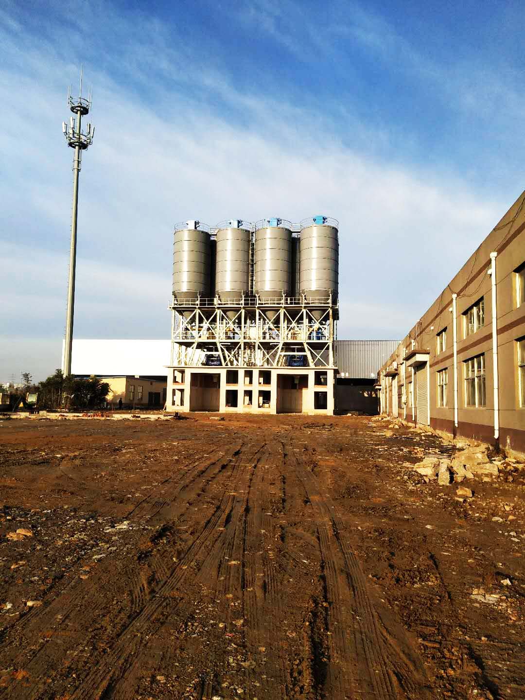 新型建机搅拌站